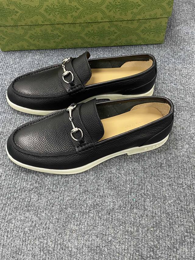 G家 顶级p: Size：39-44 男38.45.46订做 Gucci2024古奇男士最新新款休闲鞋！官网同步上市，绝对的奢华打造，鞋面:牛皮 磨砂牛皮，内里